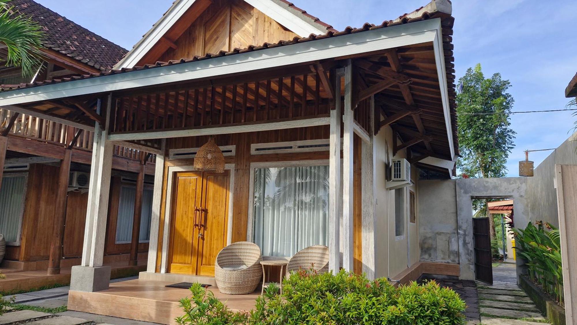 Peraja Bungalows Loyok Sangyang Extérieur photo